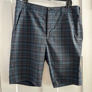 Under Armour‎ Plaid Shorts Black and Blue Size 36